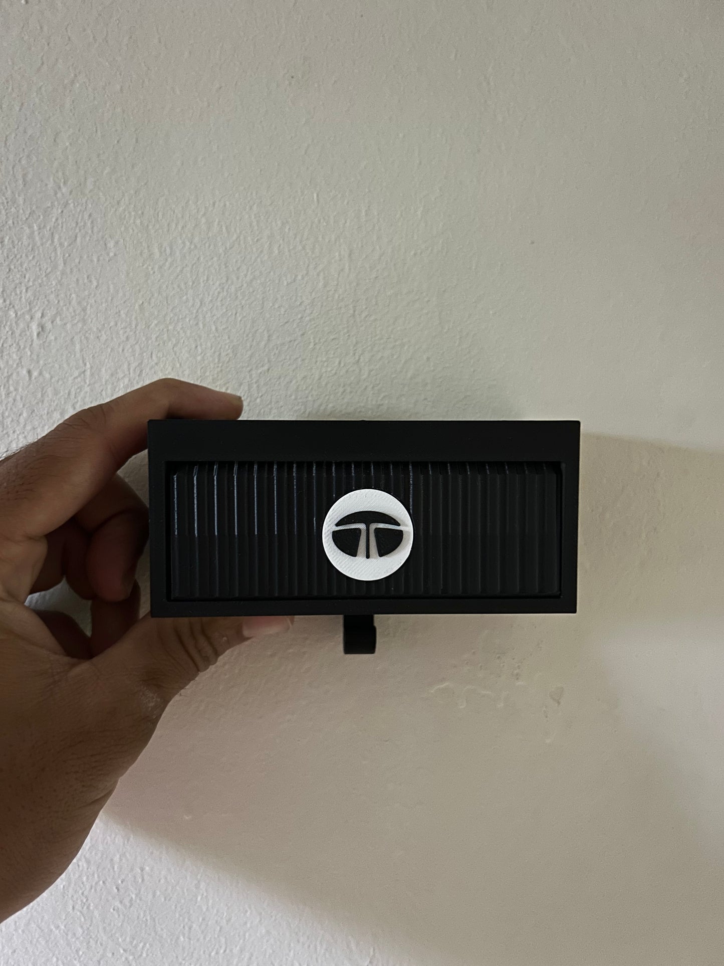 Garage key holder (hot wheels not included)